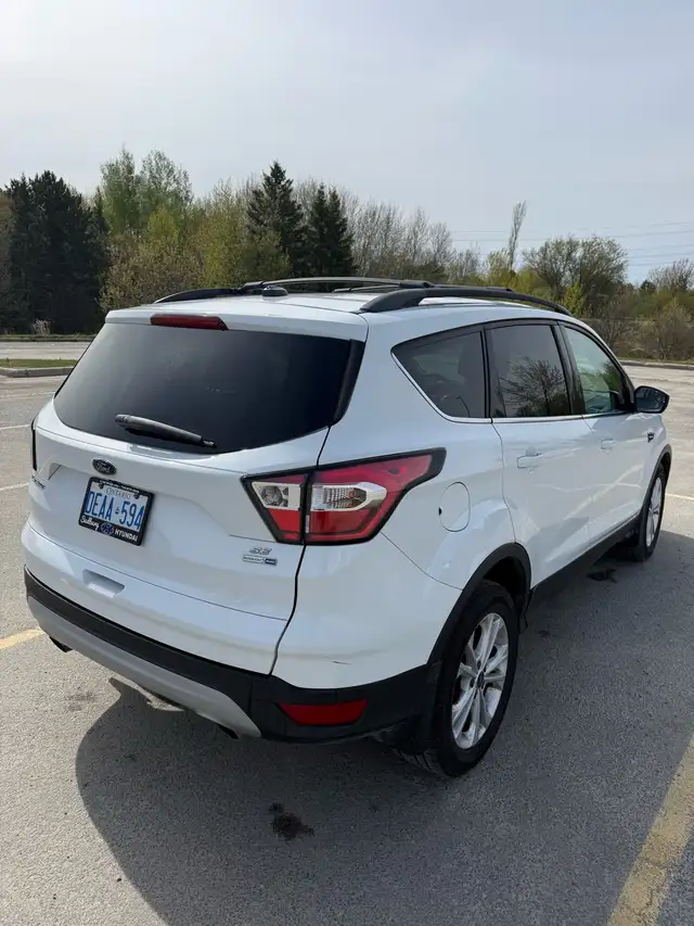 2017 Ford Escape - Photo 8