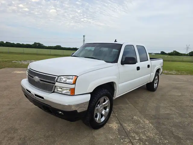 2007 Silverado 1500 Classic Z71 RUST FREE - Photo 2