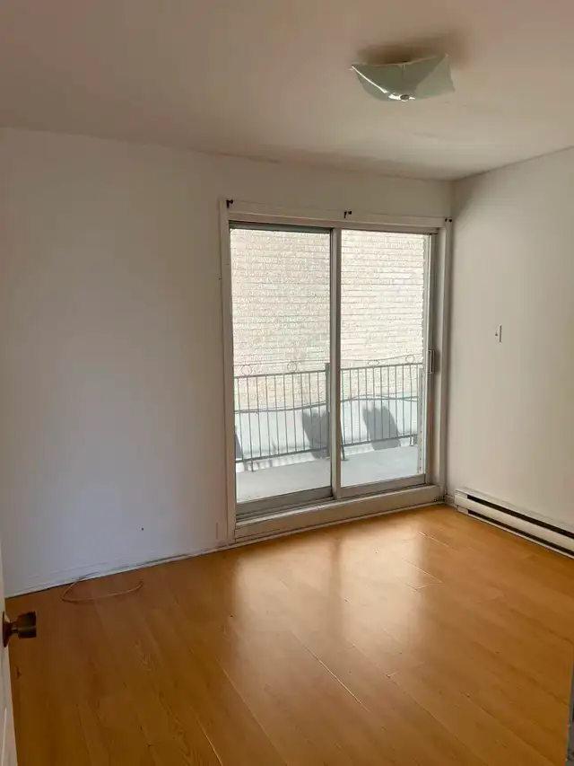 Grand 4 1 / 2, $1290/m, June 1，7721 Rue Lecourt (H1L3J6) - Photo 4