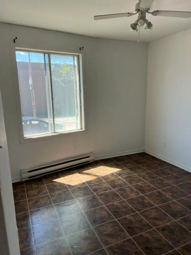 Grand 4 1 / 2, $1290/m, June 1，7721 Rue Lecourt (H1L3J6) - Photo 6