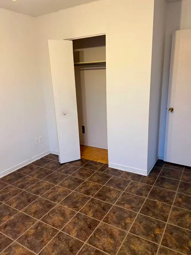 Grand 4 1 / 2, $1290/m, June 1，7721 Rue Lecourt (H1L3J6) - Photo 7