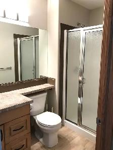 3 Bed / 2 Bath Main Floor Suite - Double Car Heated Garage - Photo 6