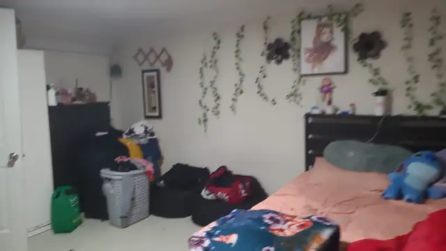 Private room for  Girls $450 for Malton(L4T 1M3)-647 534 3990