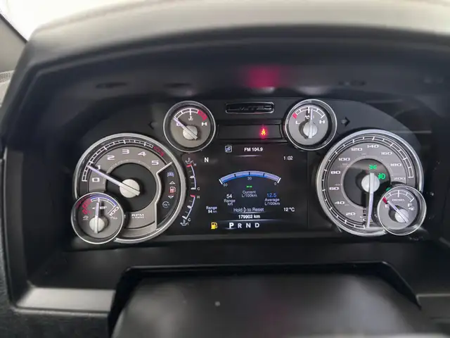 2016 RAM 1500 LIMITED CREW CAB – 3.0L ECO DIESEL – ACCIDENT FREE - Photo 19