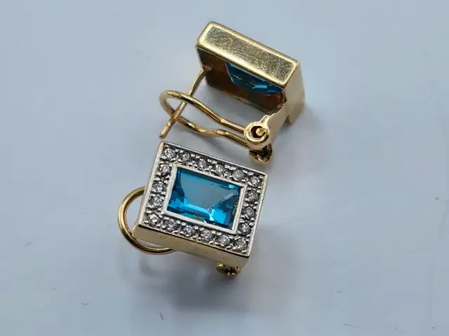 10 Kt. Yellow Gold Earrings w/ Natural Blue Topazes (#7515) - Photo 3
