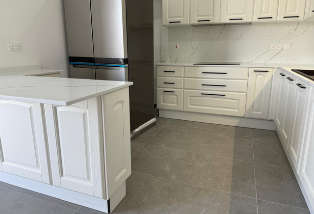 White Countertop With Grey Veins 437-522-8447 - Photo 4