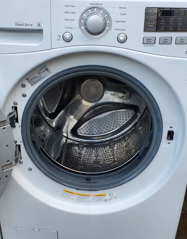 LG Front Loading washer / Dryer pair - Stackable, Working clean - Photo 3