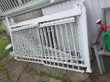Rampes d'aluminium blanches