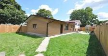 Room - Upstairs - FEMALE only - Mohawk - St-Jo Hosp - NOW - Photo 7