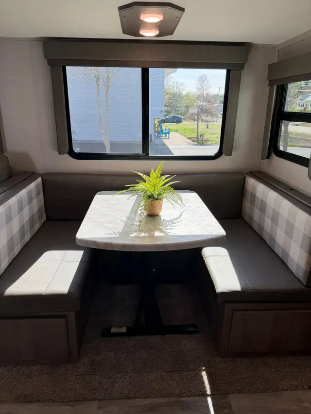 ✨ TURN KEY — 2021 Grand Design Imagine 2800BH ✨Asking $39,900 - Photo 4