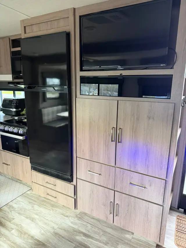 ✨ TURN KEY — 2021 Grand Design Imagine 2800BH ✨Asking $39,900 - Photo 5