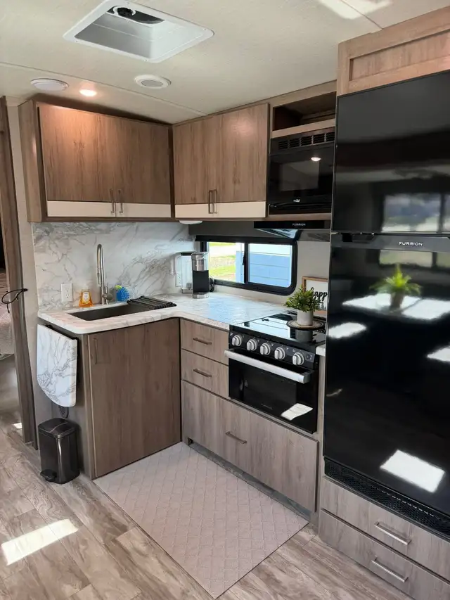 ✨ TURN KEY — 2021 Grand Design Imagine 2800BH ✨Asking $39,900 - Photo 8