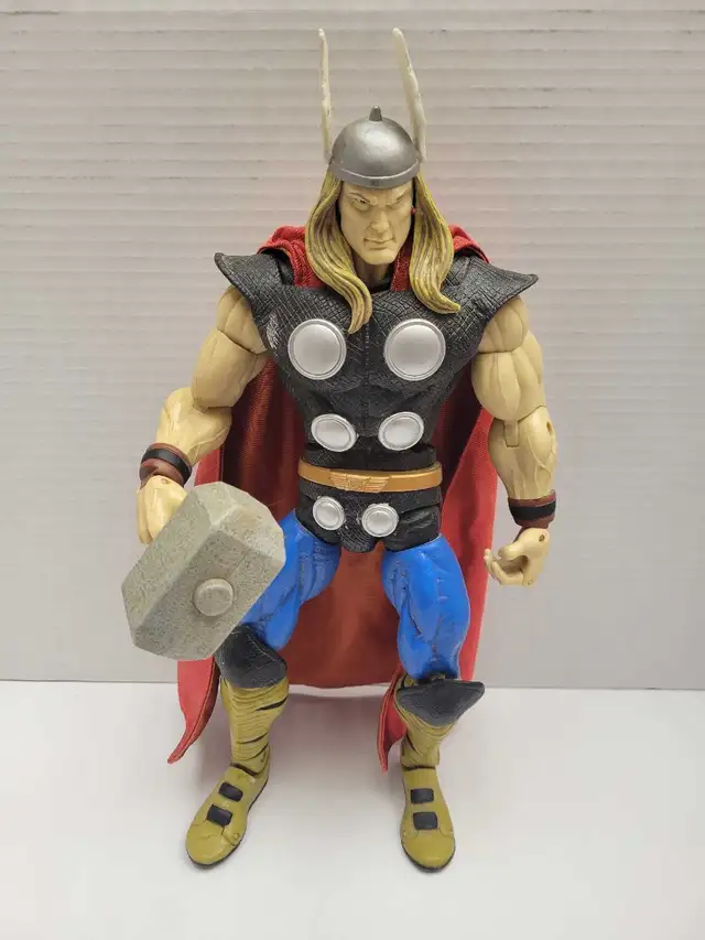 Marvel Icons Thor Figure