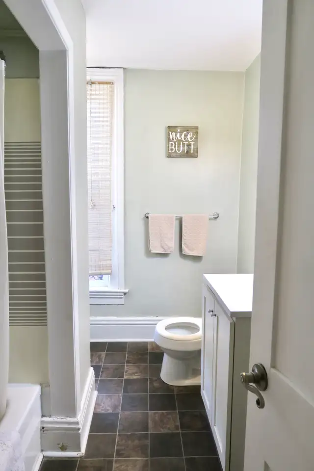 CENTRAL LOCATION 1 Bedroom   Office Downtown! - Photo 3