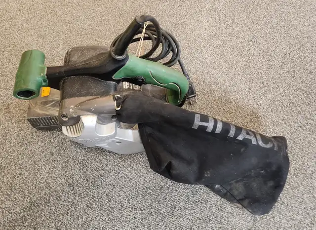 Hitachi Corded Belt Sander SB8V2 with Bag - Photo 2
