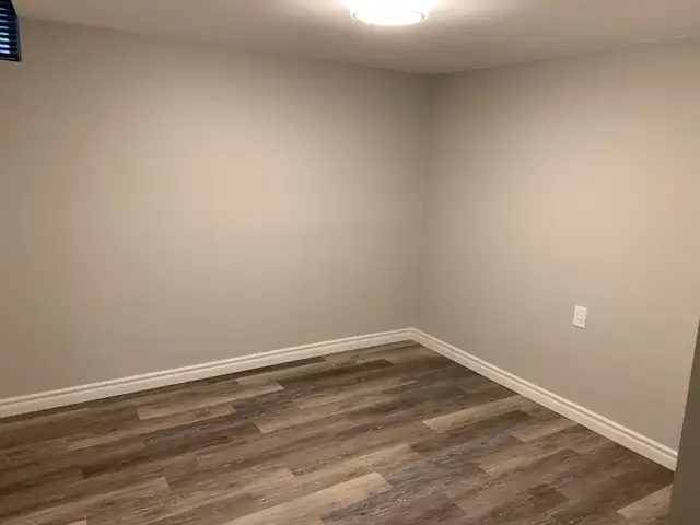 Private Room for Rent in Shared Basement - Photo 5