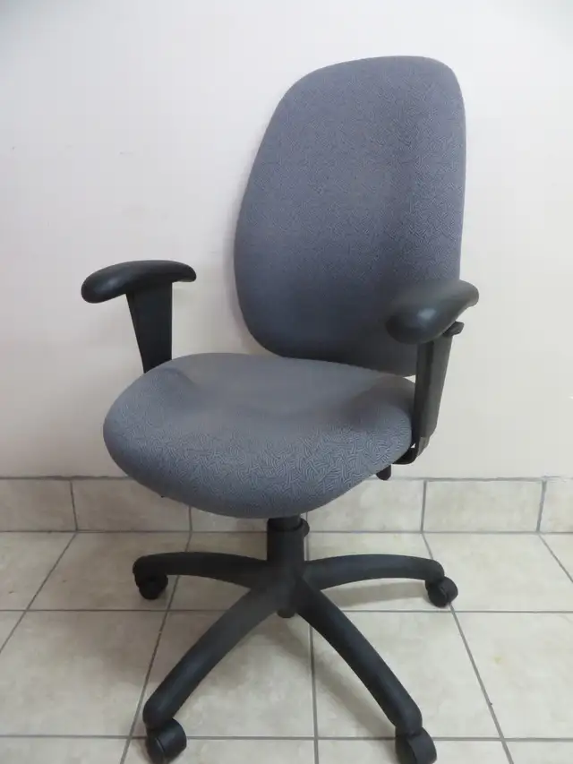 Office Chairs - Photo 6