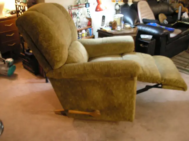 La-Z-boy Rocker Recliner Chair - Photo 6