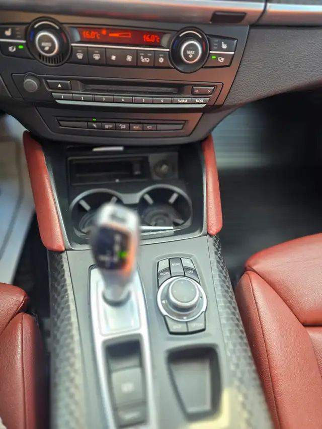 2011 BMW X6 - Photo 17