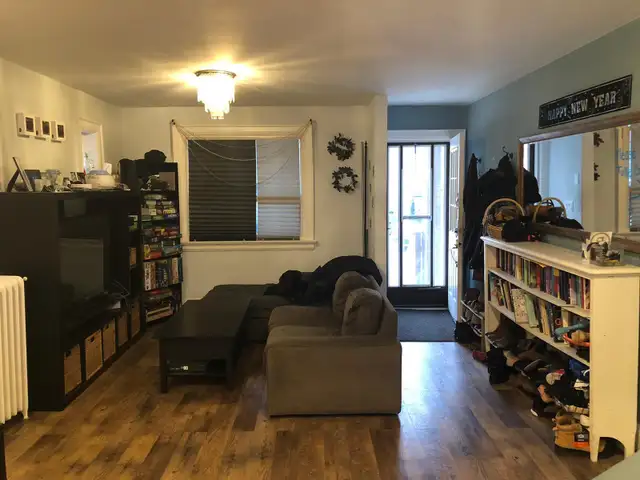 3 Bdrm House-Oakwood LRT/St. Clair W. & Cedarvale Subways - Photo 3