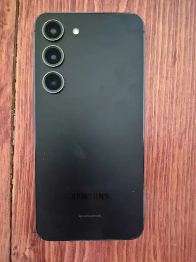 Samsung S23