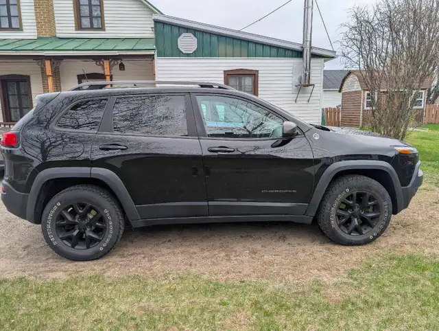 Jeep Cherokee Trailhawk 2017 a vendre