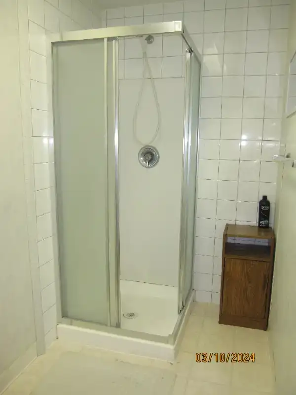 Furnished single bachelor- all utilities included-pet friendly - Photo 7