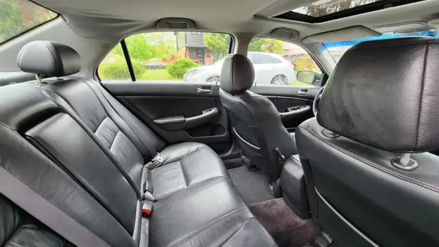 2007 Honda Accord - EX-L / Navigation / Leather Seats / Sun Roof - Photo 9