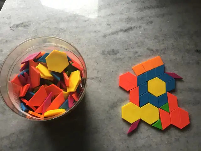 For Sale - Plastic pattern blocks - 250 count - Photo 2