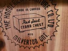 Vintage real Red wood cedar chest - Photo 6