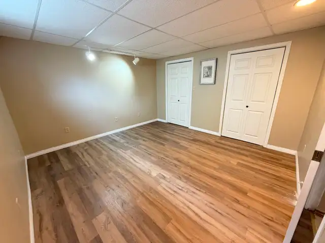 $1,550 – Newly Renovated 2-br Basement Suite in Royal Garden - Photo 6