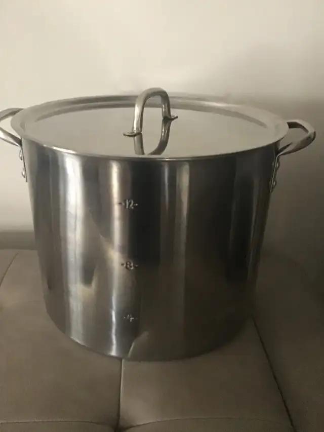 For Sale - 12 quart stock pot - $45