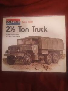 Monogram armor series 2 1/2 Ton truck model kit