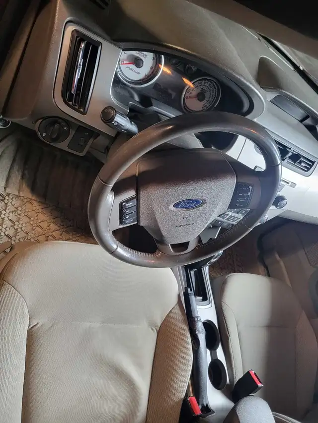 Ford Focus - Photo 5