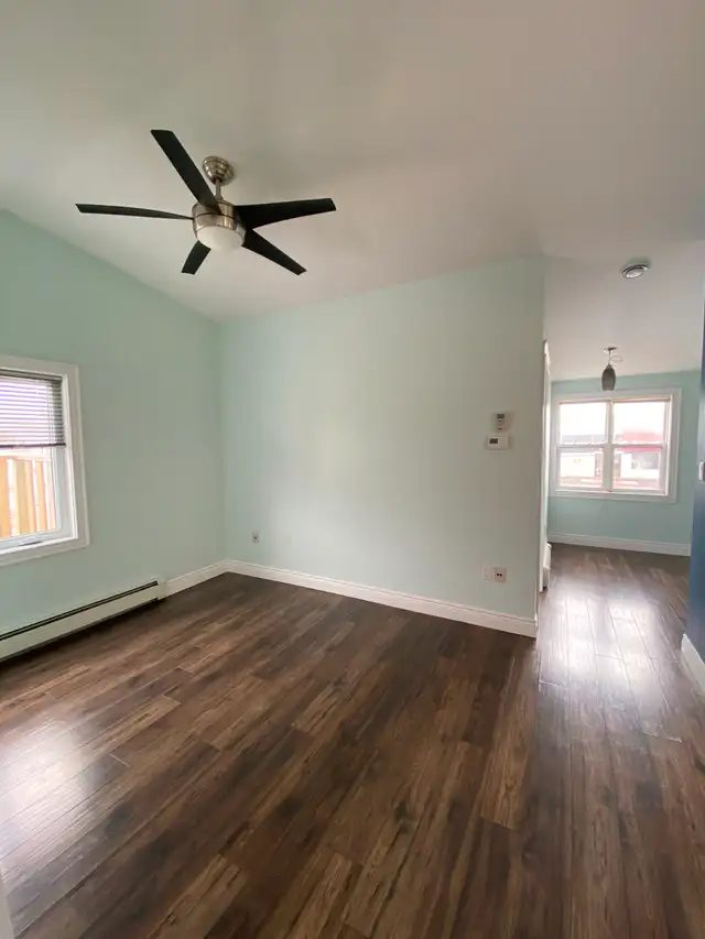 Charlottetown 2-Bedroom apartment for rent on Univer. No Parking - Photo 3