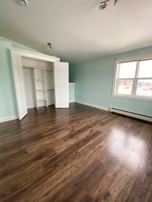 Charlottetown 2-Bedroom apartment for rent on Univer. No Parking - Photo 8
