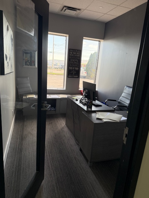 Commercial Office Space for Rent - Photo 2