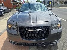 2016 Chrysler 300 - Photo 2