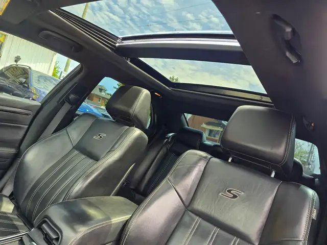 2016 Chrysler 300 - Photo 12