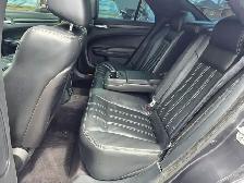 2016 Chrysler 300 - Photo 13