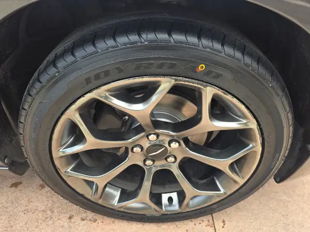 2016 Chrysler 300 - Photo 22
