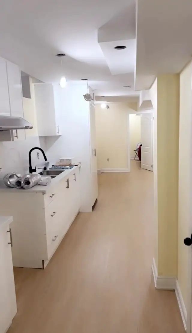 Basement for rent - Photo 4