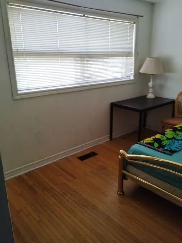 A room for rent at St Clair and Keele for male professional - Photo 2