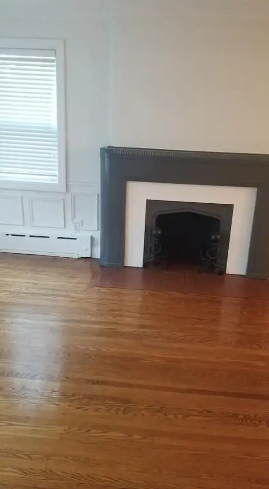 3bdm 2 bath in Forest Hill area of Toronto - Photo 6