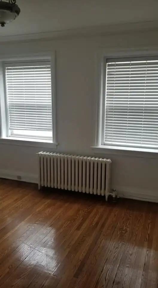 3bdm 2 bath in Forest Hill area of Toronto - Photo 18