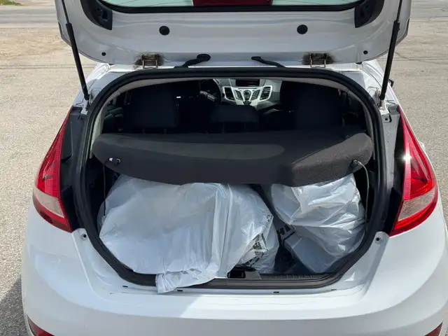 2013 Ford Fiesta SE - Photo 7