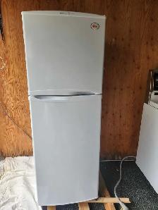 réfrigérateur  LG petit format 22x48haut