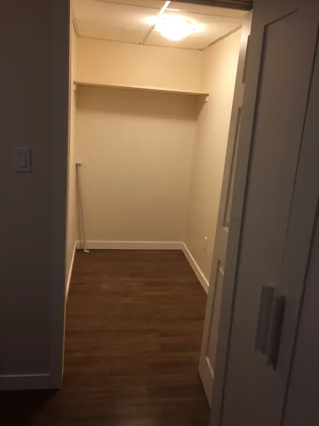 3 Bdrm Bsmt Suite for rent in Meadowlark (West Edm) (Util incl) - Photo 6