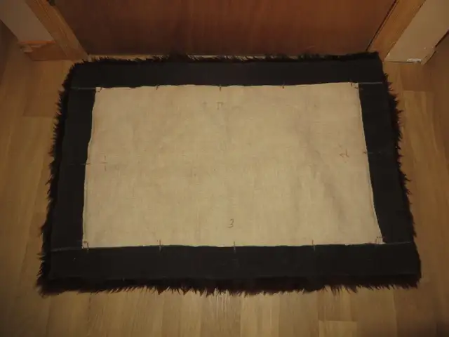 TAPIS NEUF EN PELUCHE LONGUE - Photo 2