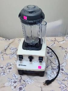 Vitamix VM103 Blender with 32 oz. Pitcher (#6098)